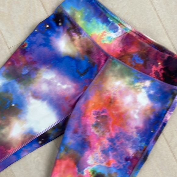 Vogo Athletica capri length workout pants - Picture 3 of 7